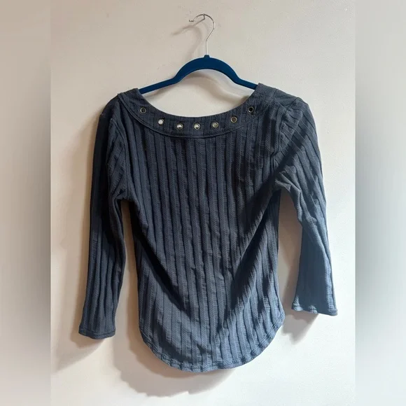 Free People Ice Cold Lace Up Grommet Ribbed Knit V-Neck Shirt Top Chic Blouse - Picture 2 of 16